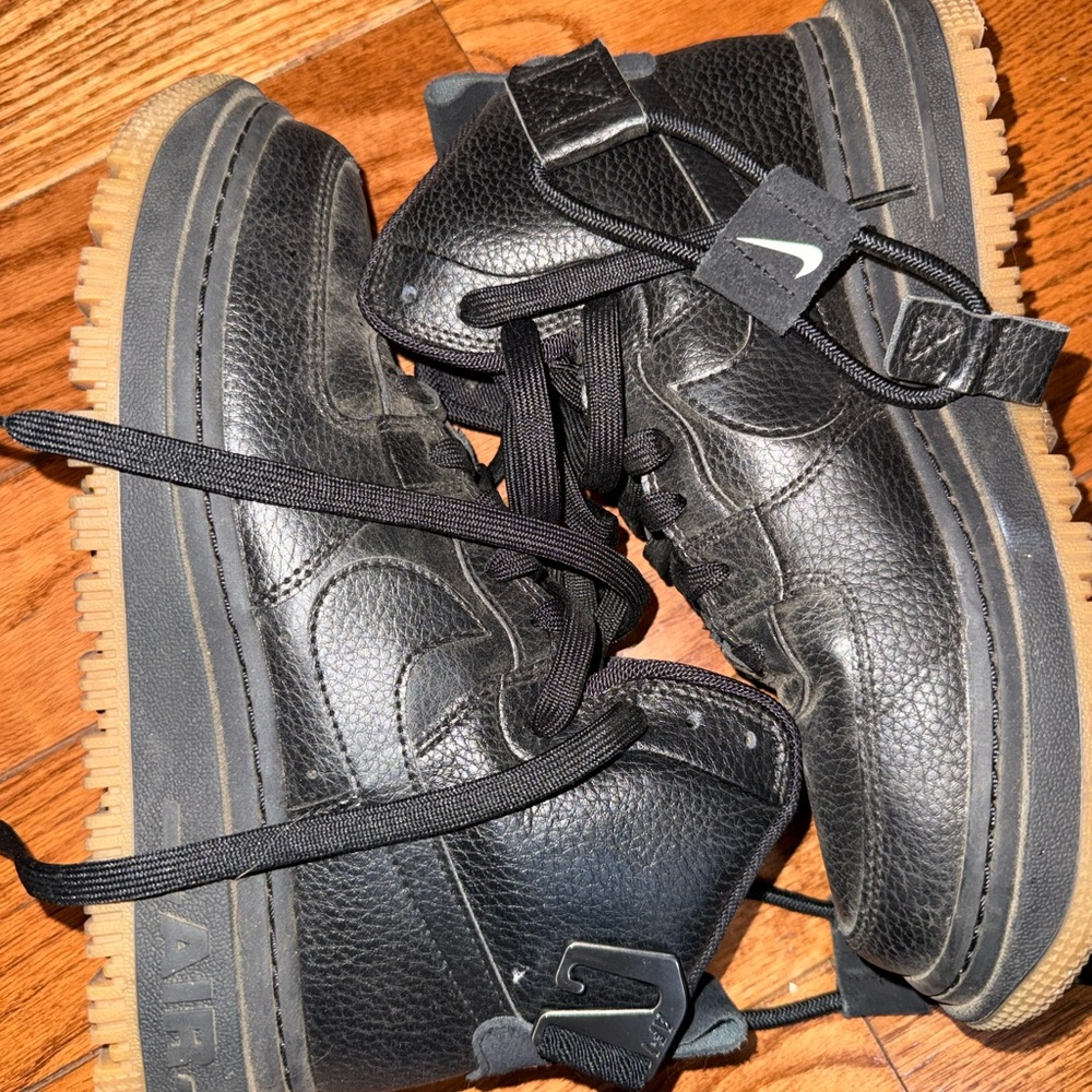 Nike Air Force 1 High Utility 2.0
Black Gum Orange (Women's)